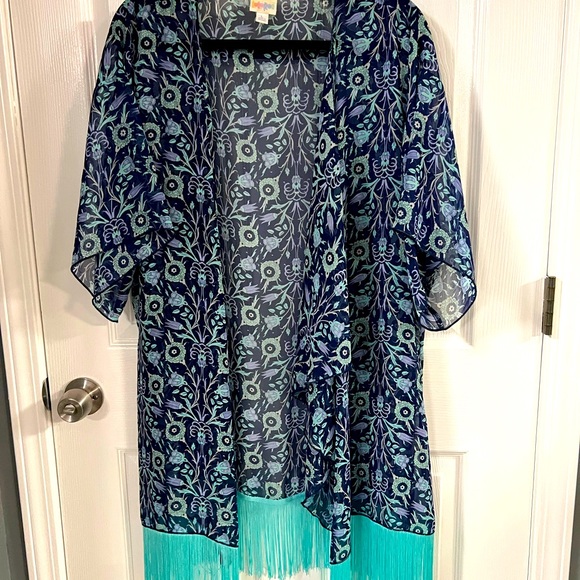LulaRoe Over piece - Picture 1 of 4